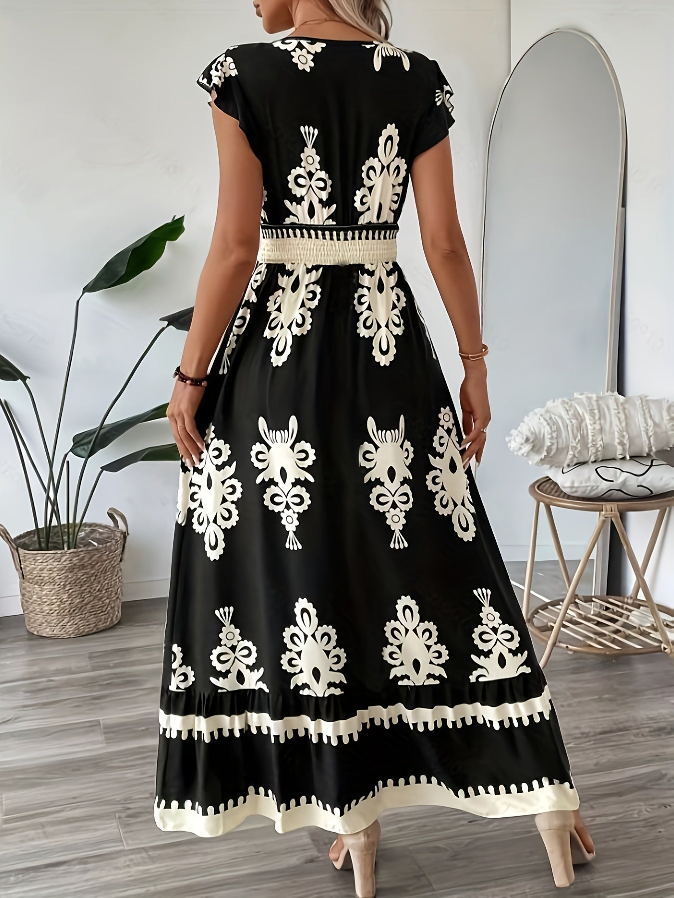 Vestido A-Line com Estampa Nova Primavera-Verão e Mangas Flutter com Cintura Envolvente