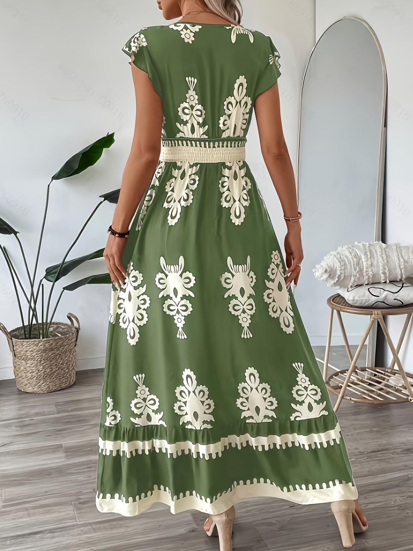 Vestido A-Line com Estampa Nova Primavera-Verão e Mangas Flutter com Cintura Envolvente